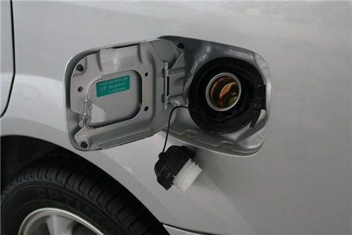 混有雜質會增大汽車油耗 油箱保養常識你知道嗎？