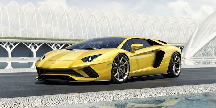 配后輪轉向 蘭博基尼Aventador S官圖