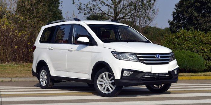 這倆車還能跑山？ 昌河M70對比寶駿730
