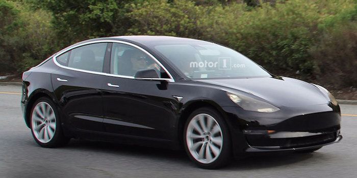 曝特斯拉Model 3用戶界面渲染圖 售價24萬起