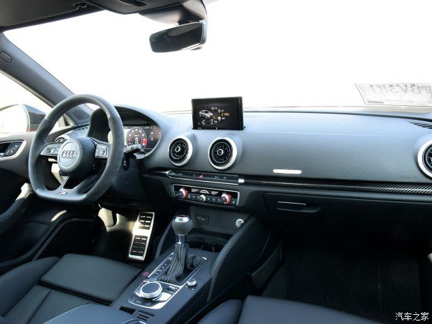 Audi Sport 奧迪RS 3 2017款 RS 3 2.5T Limousine