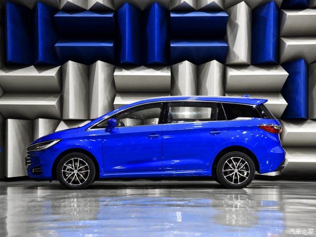 比亞迪 宋MAX 2017款 1.5T 自動互聯尊貴型