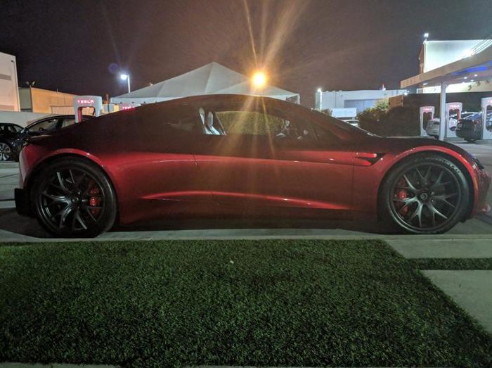 電動汽車，黑科技，前瞻技術(shù)，熱點車型，特斯拉Roadster,特斯拉Roadster訂金,特斯拉Roadster照片曝光