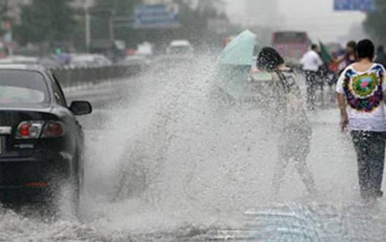 下雨開車注意事項你學到了嗎 雨天用車技巧