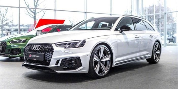 看起來，燈比車更有料！