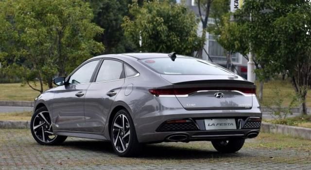 11萬左右的緊湊型轎車，這幾款顏值高、油耗低更值得入手