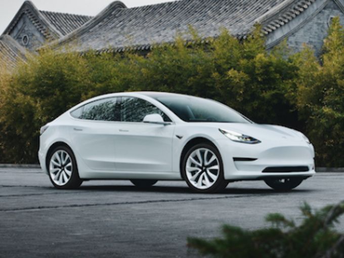 特斯拉Model 3國內上市 官方售價43.3萬元