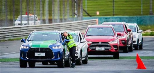 制造業增值稅,汽車增值稅，兩會汽車業