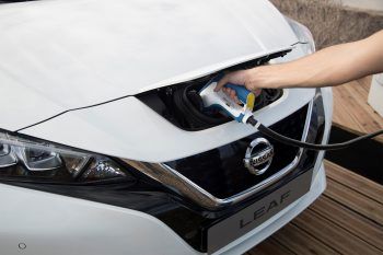 全球電動汽車熱潮下 為什么最落后的會是英國？