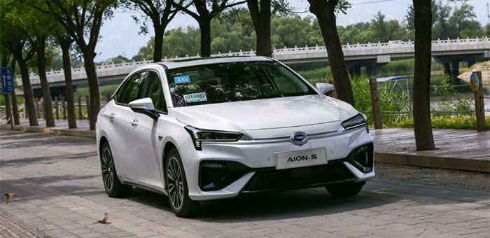 試廣汽新能源Aion S 放棄特斯拉也不后悔