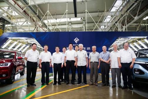 產銷量創紀錄 上汽通用五菱2025萬輛整車下線