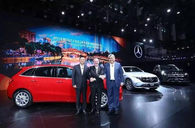 旗艦SUV GLS換代后中國首秀 奔馳亮相車展