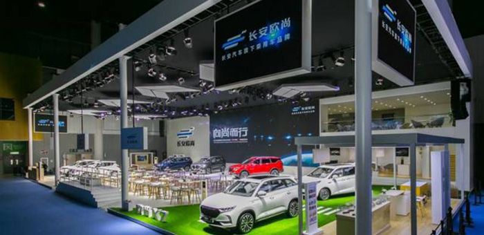 去長安歐尚展臺 除了看車還能聊聊代言的事兒