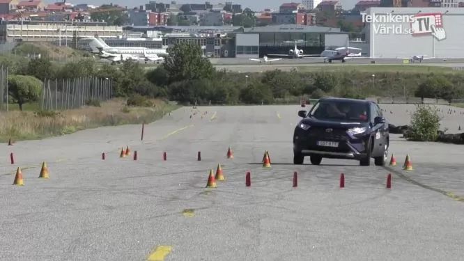 外媒測全新豐田RAV4 差點翻車不推薦購買