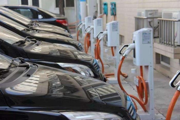 電池，新能源汽車銷量,新能源汽車補(bǔ)貼政策