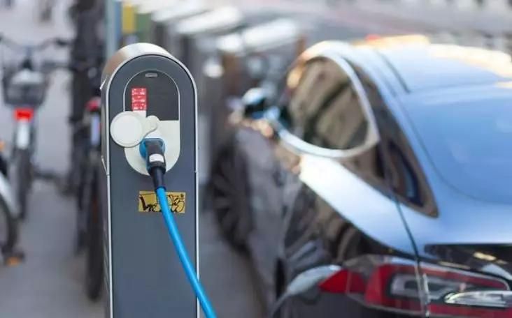 中汽協：2019年新能源汽車十年來首次負增長 
