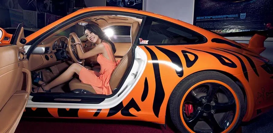 看車還是看腿？