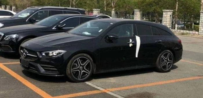 搭載2.0T發動機 奔馳CLA獵裝版實車圖曝光