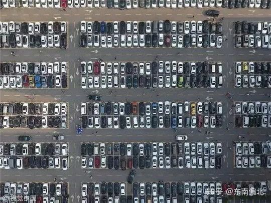 疫情，汽車降薪裁員,車企自救，海外疫情