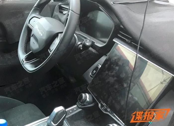 內飾小幅度調整 新款領克01內飾諜照