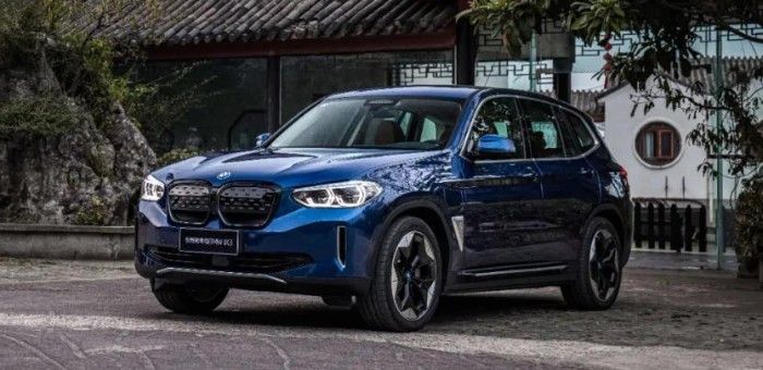 創新BMW iX3：豪華品牌純電時代的可靠選擇