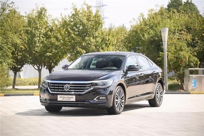 三大陣營中型車對決，天籟、帕薩特、君威誰更值得入手？