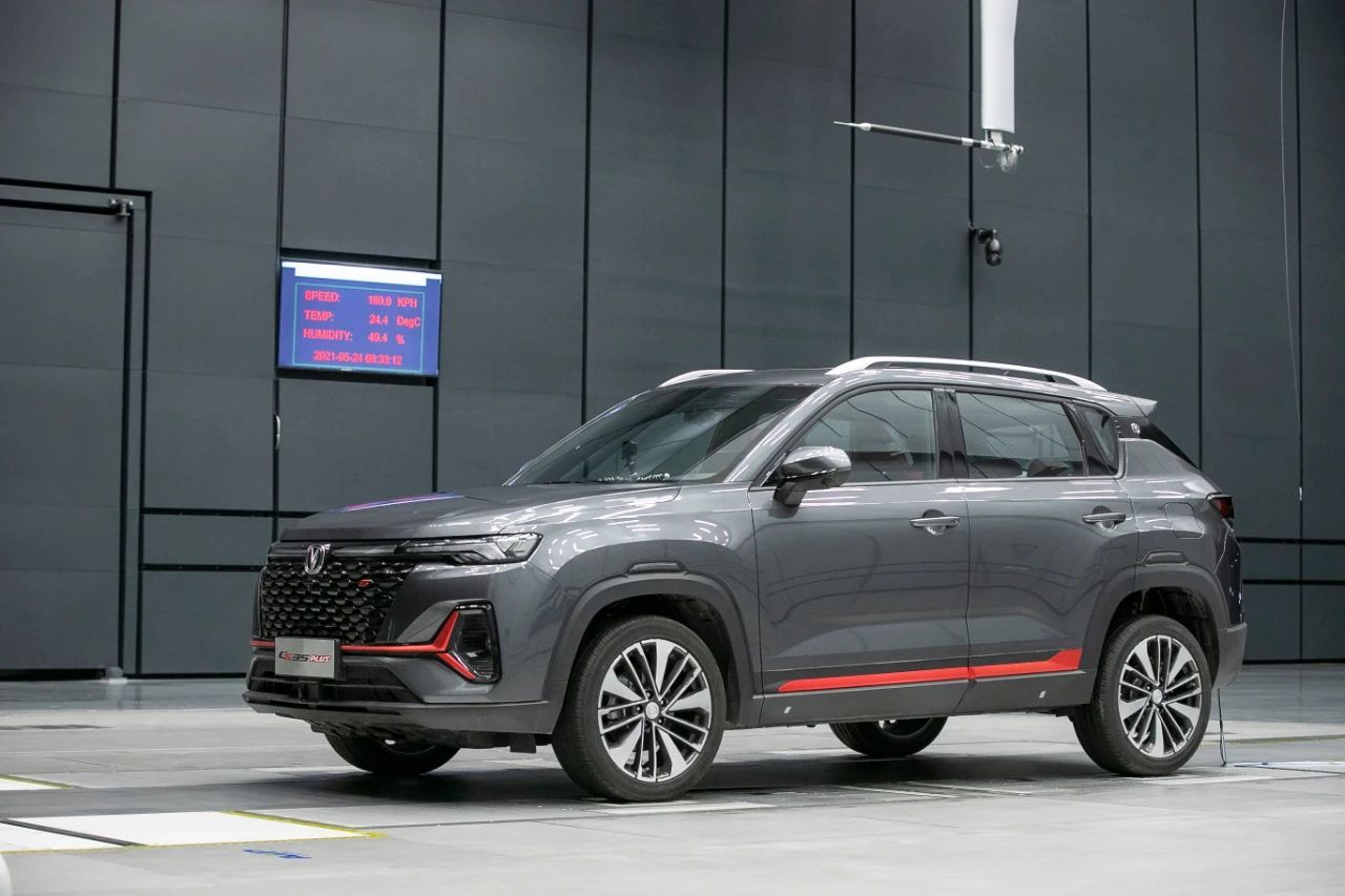 全新CS35PLUS面對14級“颶風”仍保持安靜