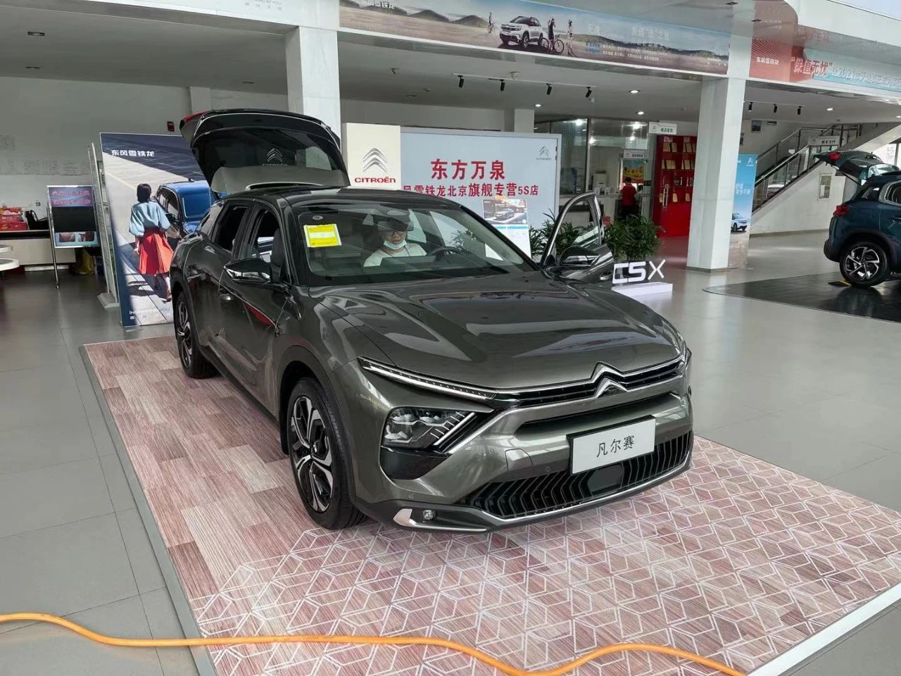 暗訪4S店，凡爾賽六成定單來自雪鐵龍老車主