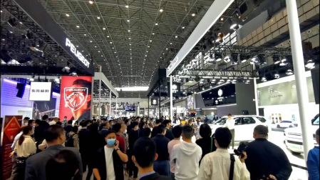 綠動未來 2022海口新能源暨智能網聯車展開幕