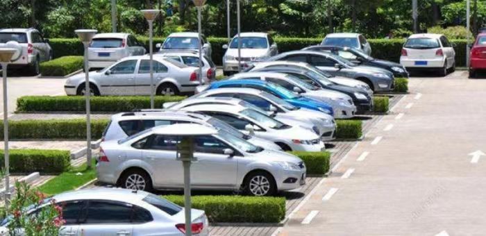 深圳新能源車差異化收取停車費(fèi)引燃油車主不滿