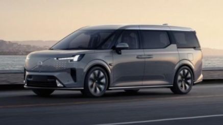 高壓超充車型加速“飛入尋常百姓家”，新車增長超400%