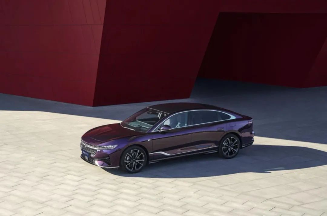 混動豪華第一車，嵐圖追光PHEV25.28萬元起
