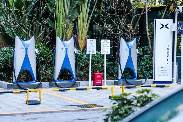 充電樁“霸位”惹眾怒，交管與車企加大處罰力度？