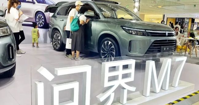 熬過了2023，問界和小鵬更懂“起死回生”