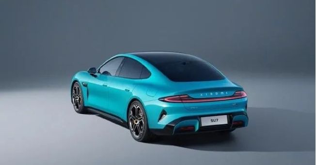 上市前霸屏熱搜榜，小米汽車為SU7造勢操碎了心