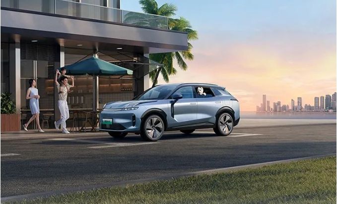 2025款 領(lǐng)克08EM-P正式上市，全系限時價：17.98萬元起