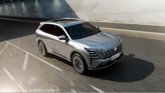 大五座智慧SUV 長安第四代CS75PLUS外觀內飾皆升級