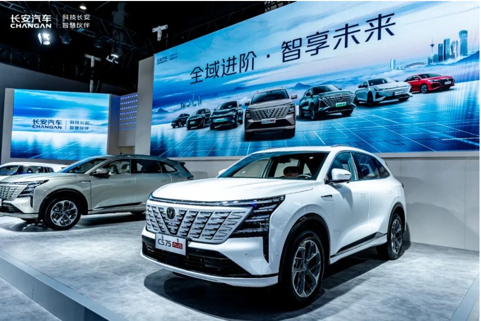 車圈“黑悟空”現身！長安與華為共弈智能汽車大局