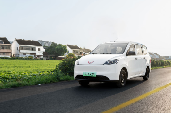 五菱宏光純電版正式上市，售價6.98—7.28萬元