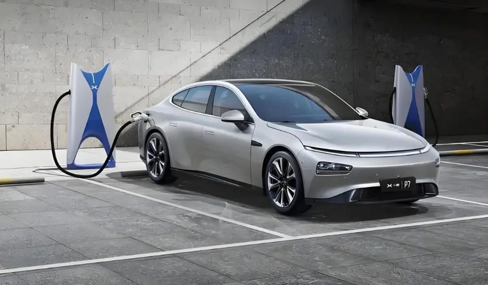 車企自建電樁無差別開放，“蔚小理”最受傷？