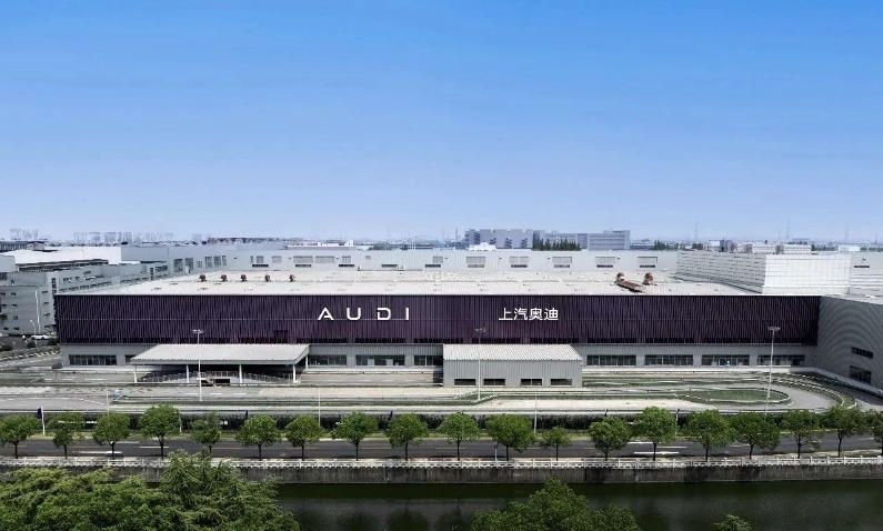 沒有“四個圈”的奧迪實力如何？奧迪E5 Sportback對比小米SU7驗成色