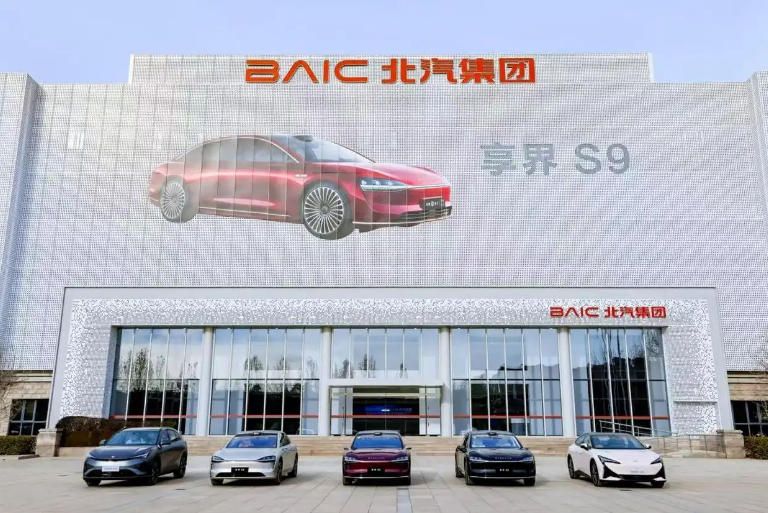6.88萬的極狐放下身段，瞄準(zhǔn)星愿海豚就是干